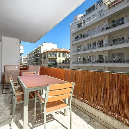 110 M2 Family, 3 Bedrooms Ac And Terrace 8 Min Away Appartement Nice