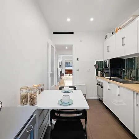 Appartement 110 M2 Family, 3 Bedrooms Ac And Terrace 8 Min Away Nice