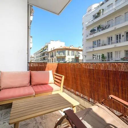 Appartement 110 M2 Family, 3 Bedrooms Ac And Terrace 8 Min Away *