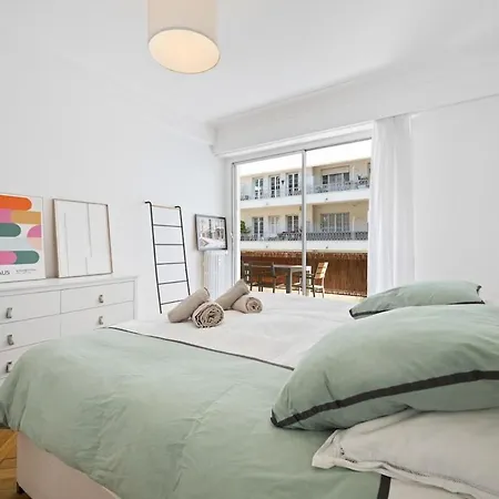 Appartement 110 M2 Family, 3 Bedrooms Ac And Terrace 8 Min Away Nice